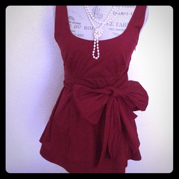 Ann Taylor Beautiful deep Red blouse. - Picture 1 of 7